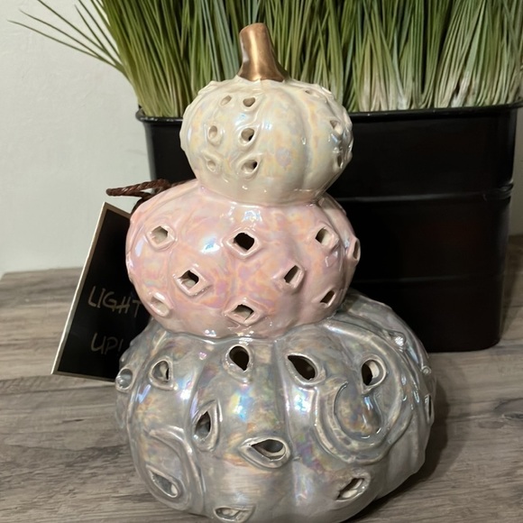 GORGEOUS! LUSTROUS LIGHT UP CERAMIC PUMPKIN PINK, SILVER AND CREAM - Picture 4 of 14